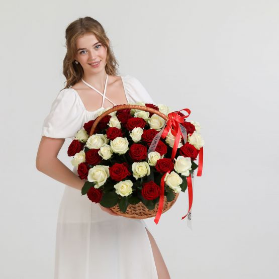 Композиция в корзине "Совершенство"